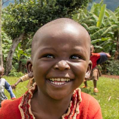 Queen fra Rwanda får mat og trygghet.