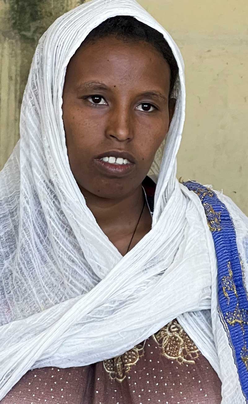 Adina fra Etiopia er gravid og på flukt.