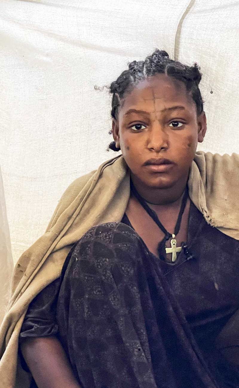 Godada fra Etiopia har nettopp født i en flyktningeleir.