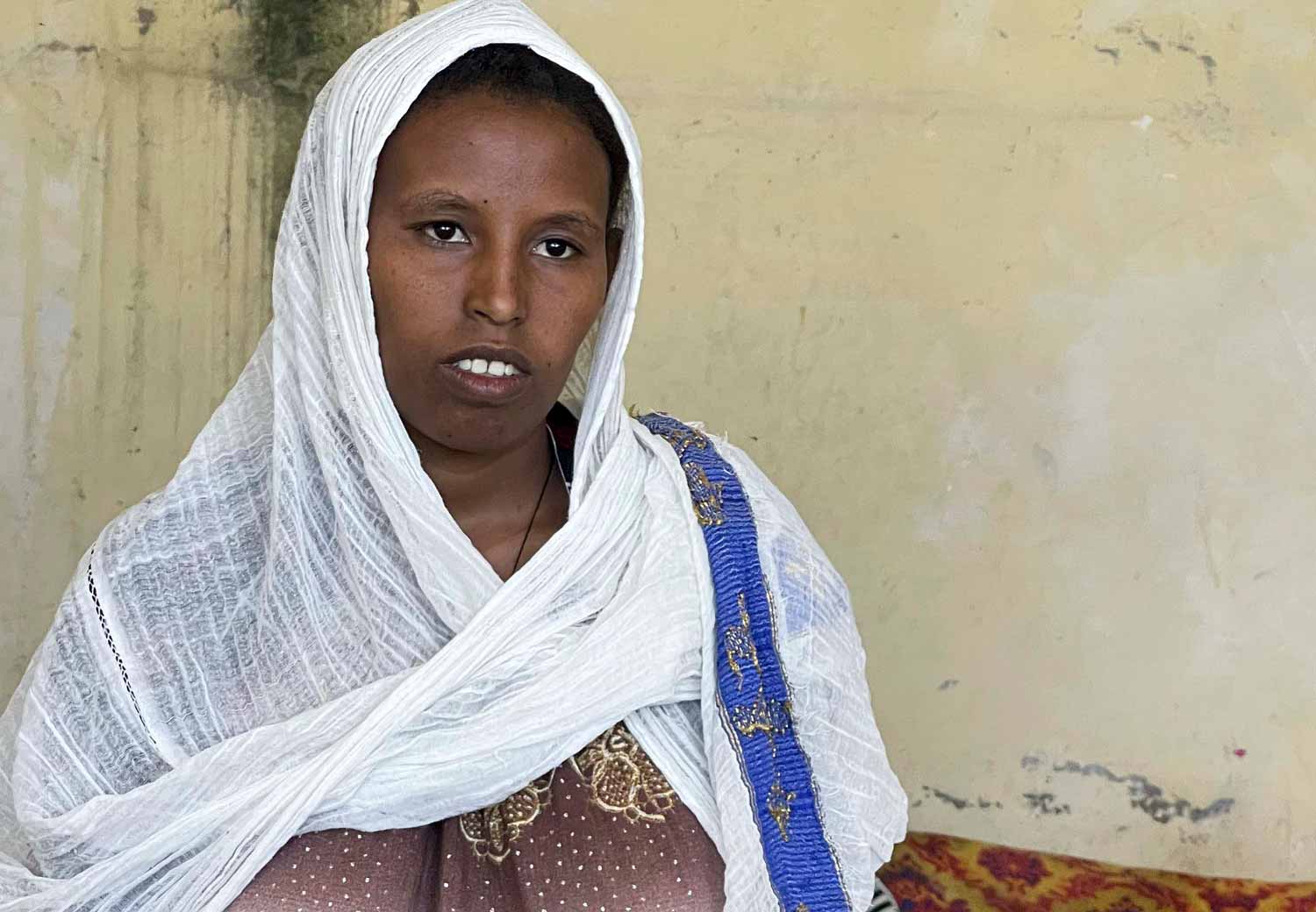 Adina fra Etiopia er gravid og på flukt.
