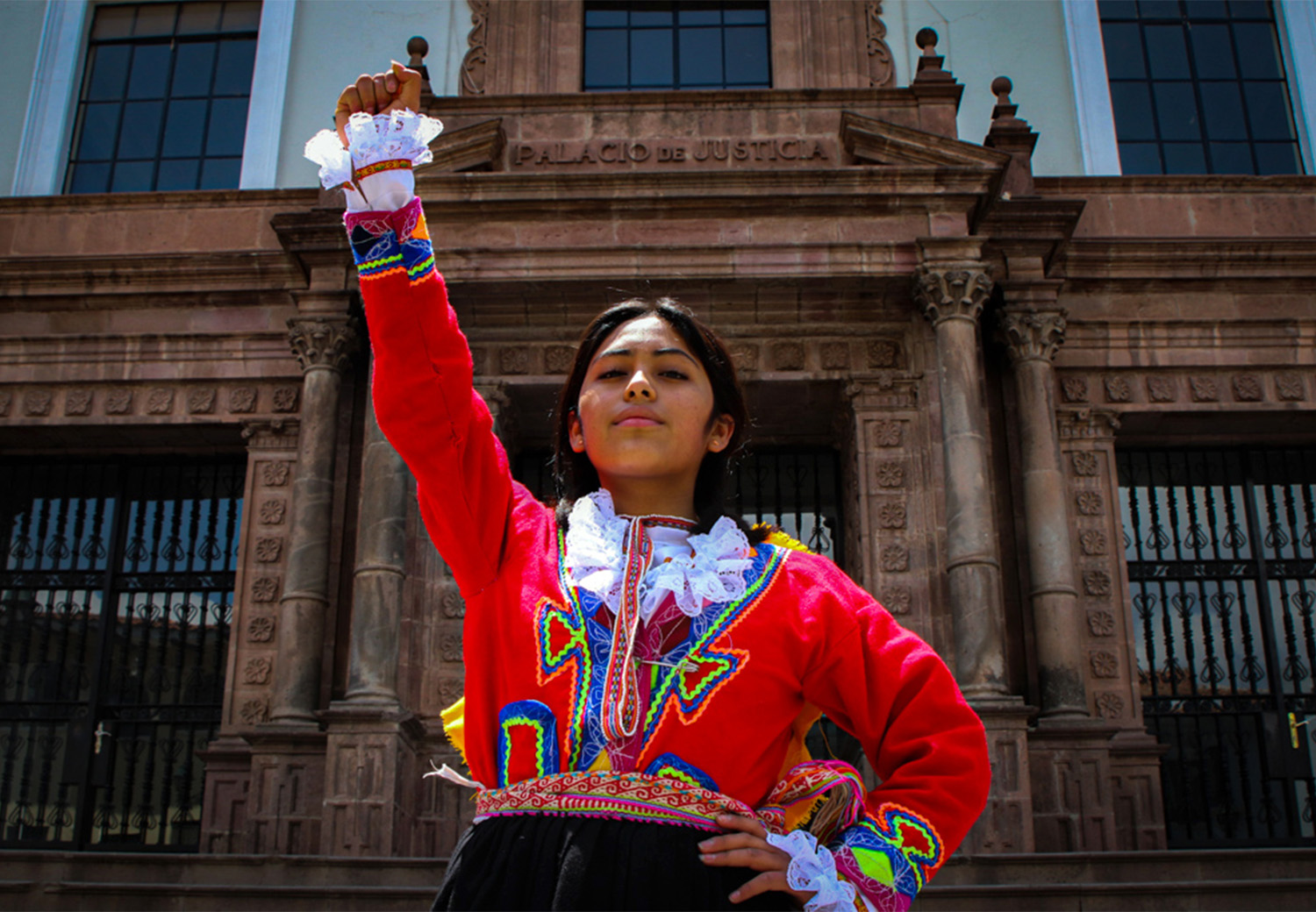 Bildet viser 15 år gamle Damaris fra Peru.