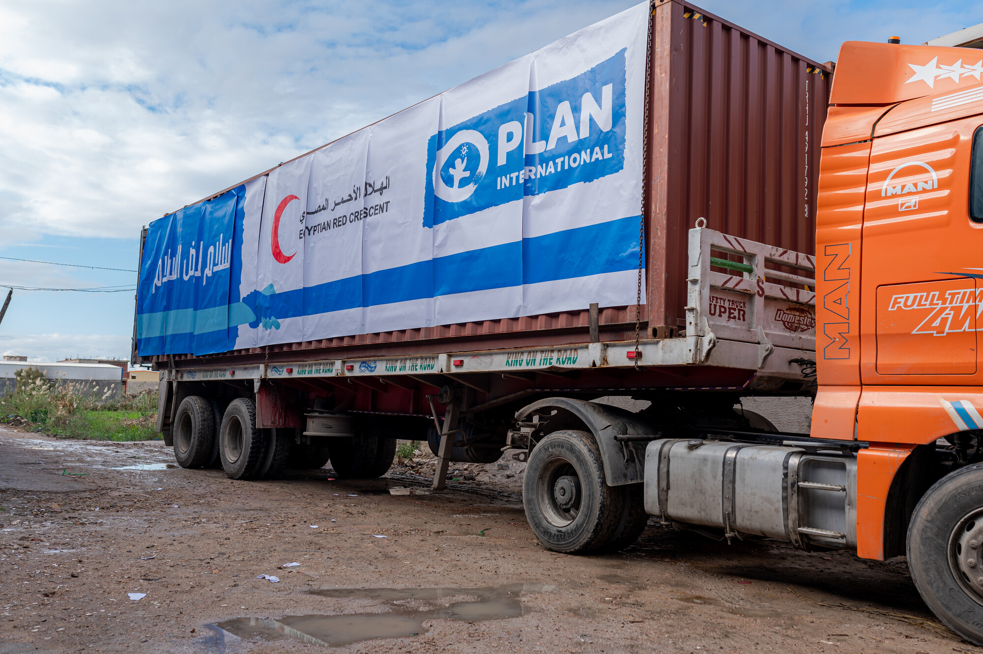 Lastebil med nødhjelp på vei til Gaza