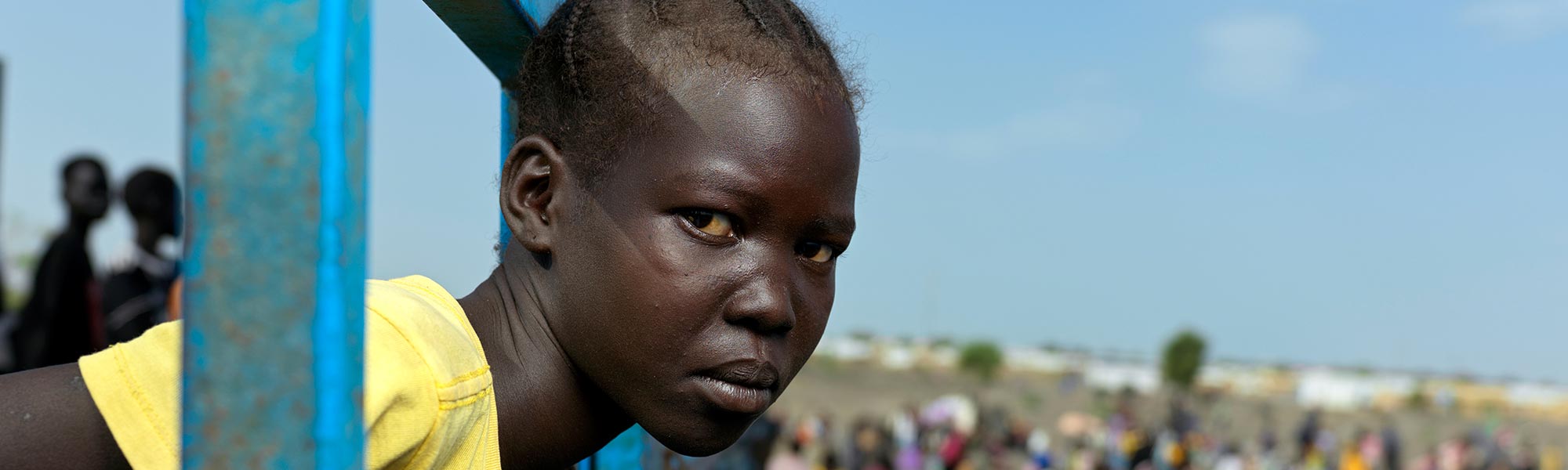 Jente på flukt i Sudan
