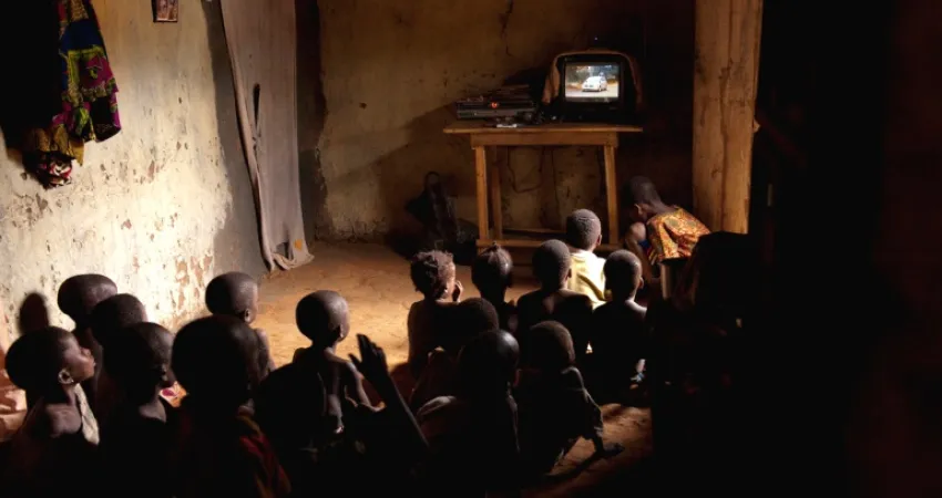 Samlingsstund foran TV-en