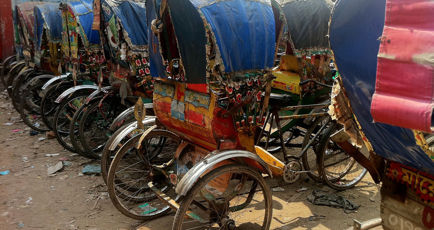 Rickshaws på rad og rekke
