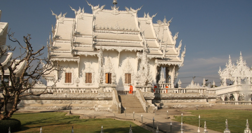Det hvite tempelet Wat Rong Khun i Chiang Rai