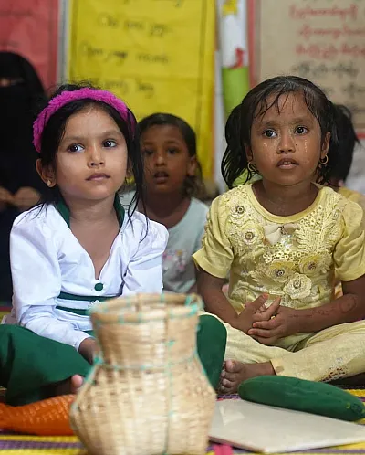 Skolejenter i Cox's Bazar.