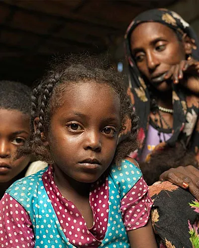Barn fra Sudan har levd 2 år med krig.