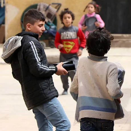 Barn på gata i Syria