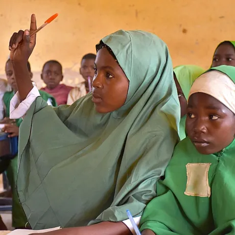 Jenter i klasserom i Nigeria