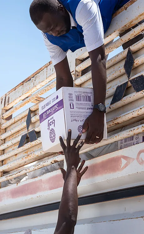 Nødhjelp deles ut i Sudan