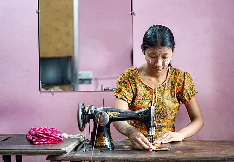 Ung mor fra Bangladesh