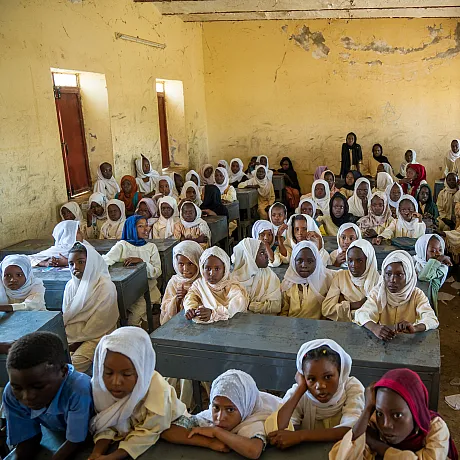 Barn på skole, Sudanrespons