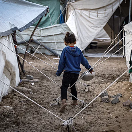 Fatimas bilde av et barn på flukt i Gaza.