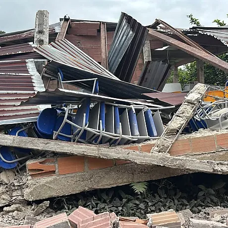 En skole i Choco er fullstendig ødelagt etter jordskjelvene i Colombia.