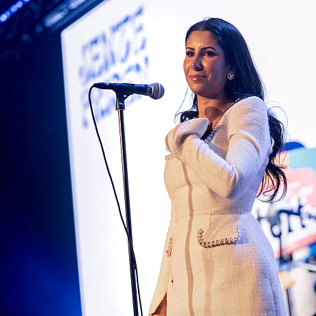 Daniella Nordhagen under takketalen til Jenteprisen 2026.