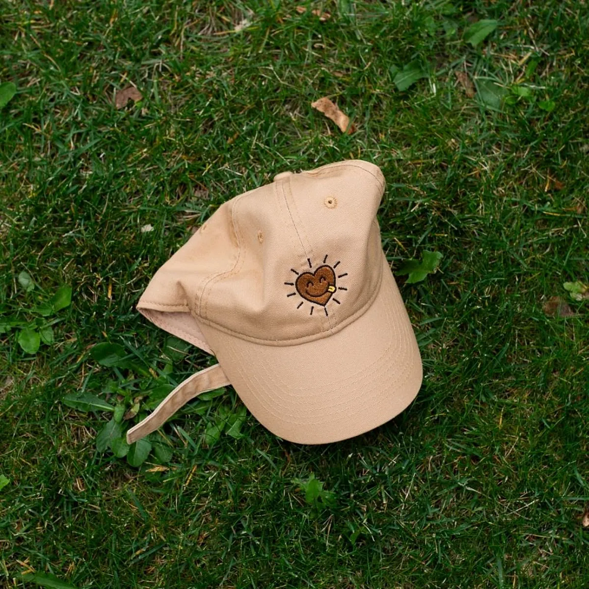 Gaver med mening: Barnecaps, Mamma er sjefen. Miljø. Foto.