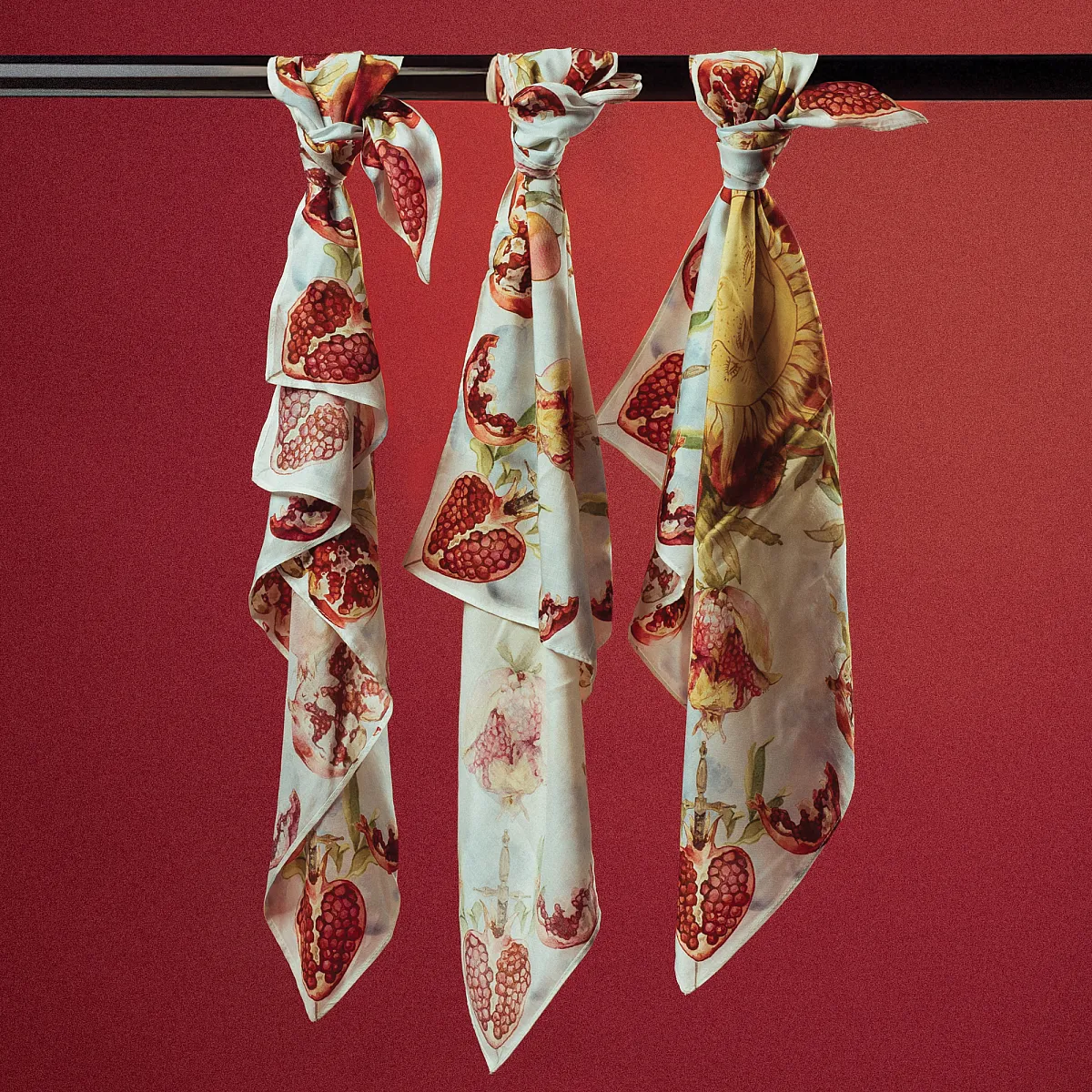 Gaver med mening:  Skjerf "Thea". Miljø. Foto.