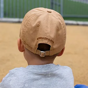 Gaver med mening: Barnecaps, Mamma er sjefen. Miljø. Foto.