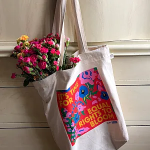 Gaver med mening: Handlenett "It's time for equal rights to bloom". Miljø. Foto.